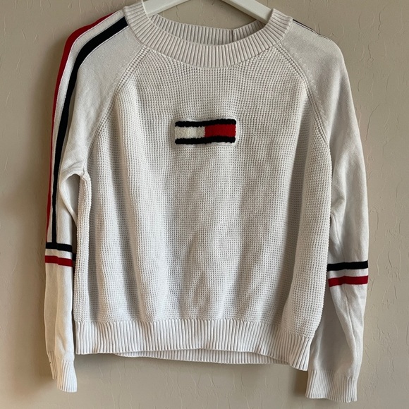 Tommy Flag Patch Sweater White Lightweight Women’s Medium USA Americana Classic - Picture 3 of 9